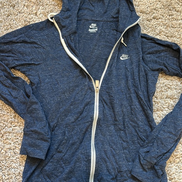 Nike women’s heathered navy - lightweight zip up - size small - Picture 3 of 3